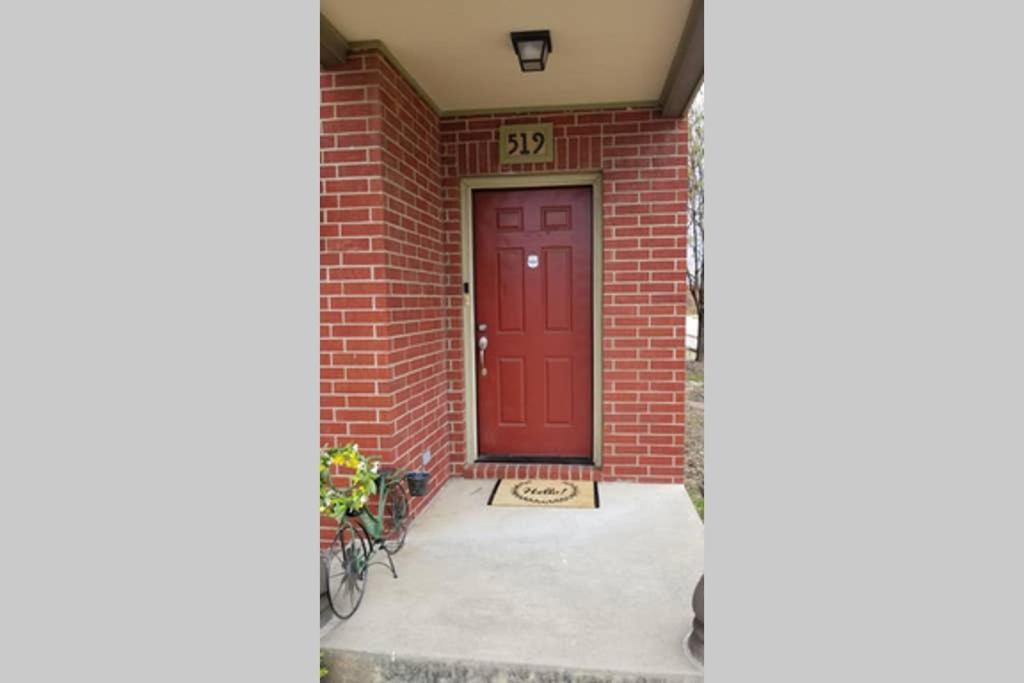 Old Fort Loft King & Queen Suites Nearest Accomodation To Marshals Museum Power Your Ev For Free! Fort Smith Luaran gambar