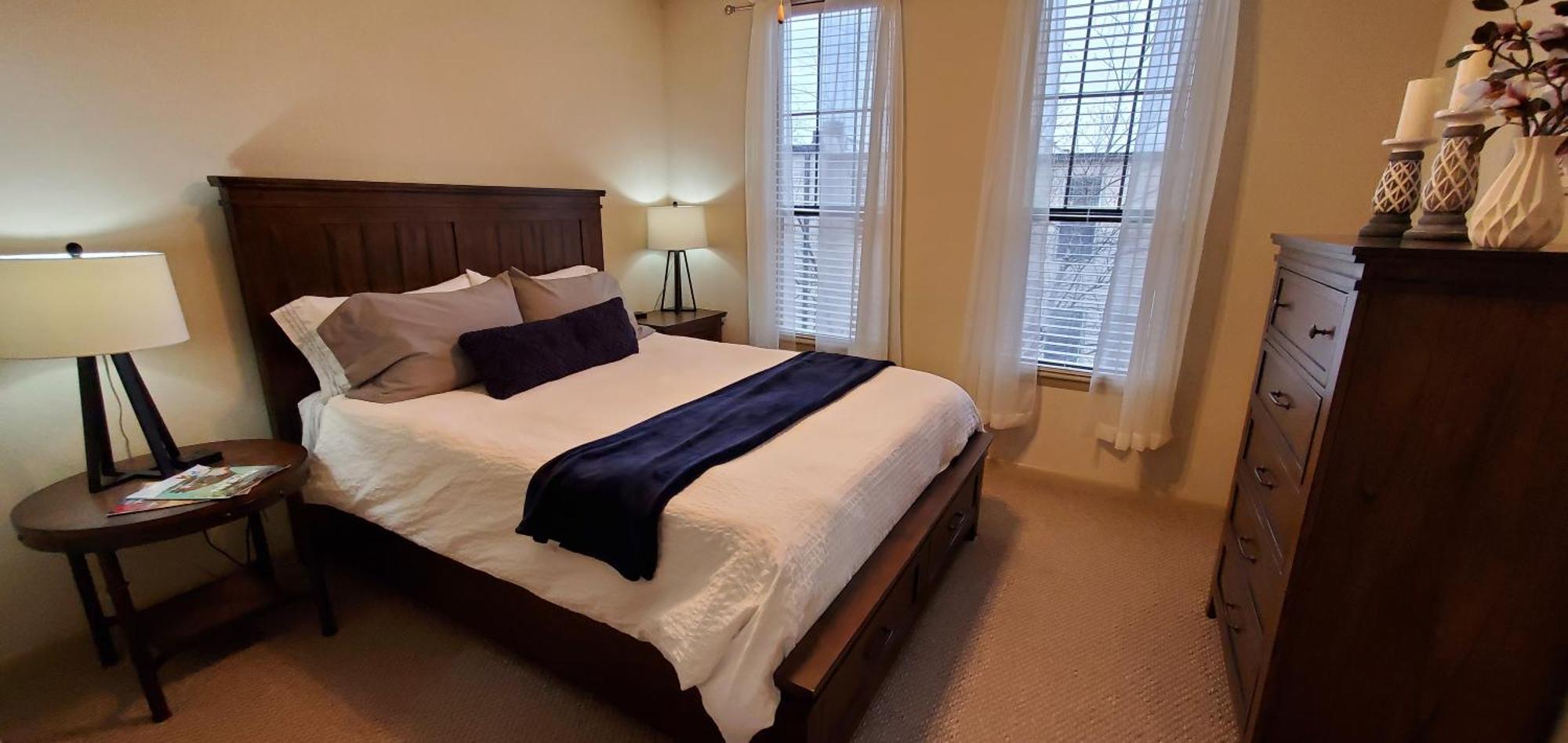 Old Fort Loft King & Queen Suites Nearest Accomodation To Marshals Museum Power Your Ev For Free! Fort Smith Luaran gambar